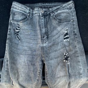 dark gray skinny jeans. size medium